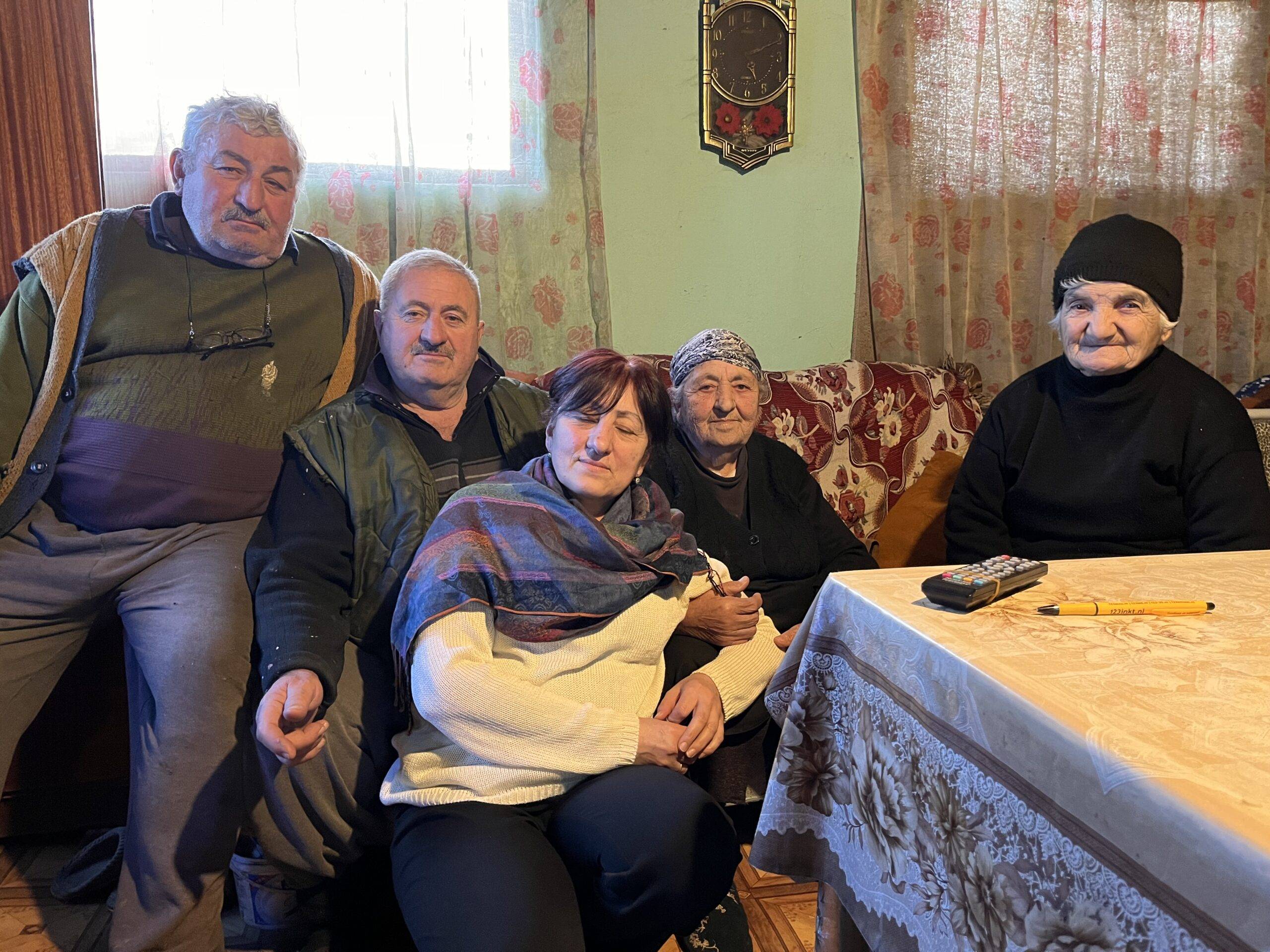 de familie Gobej in Tblisi, Georgie
